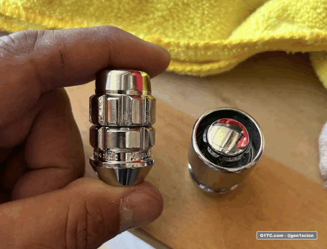 2-stage locking wheel locks Gorilla X2 71631X