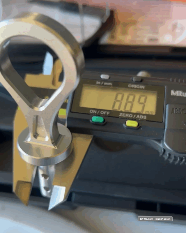 checking width of oil dipstick handle shaft