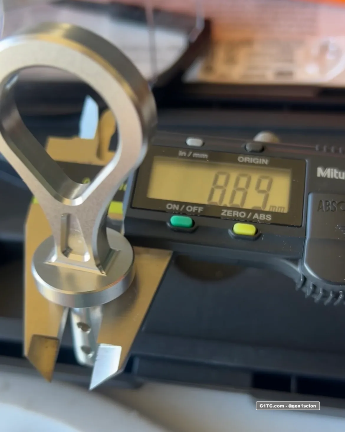 checking width of oil dipstick handle shaft