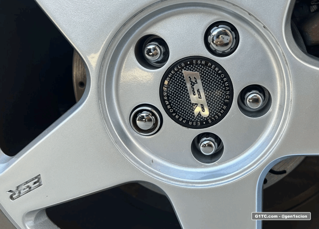 ESR CR5 18x9.5 ET30 with wheel locks