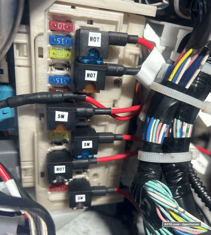 labelling your fuse taps hot or AC switched 12v power