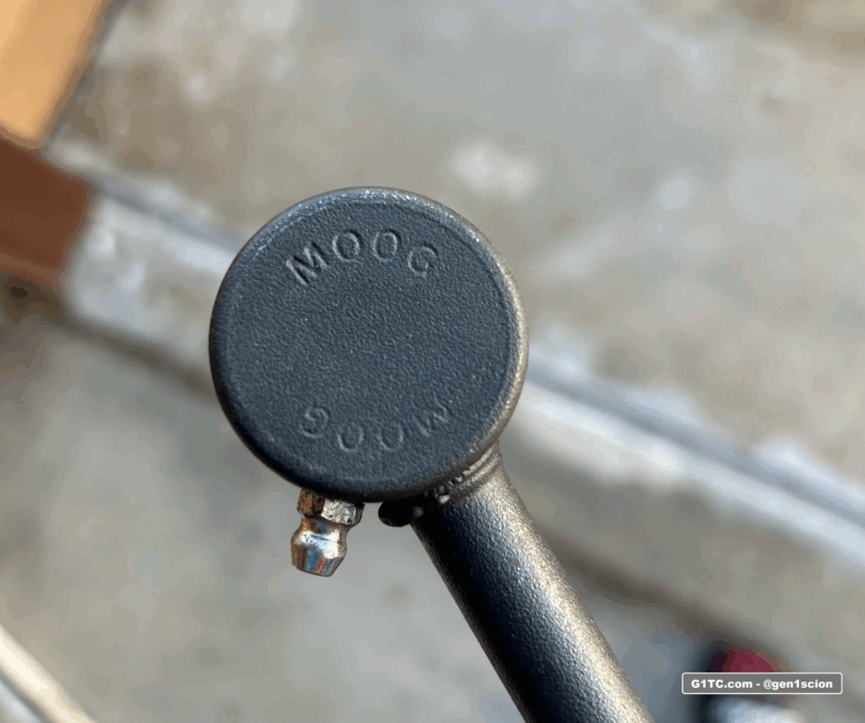 MOOG thicker sway bar links with grease fitting