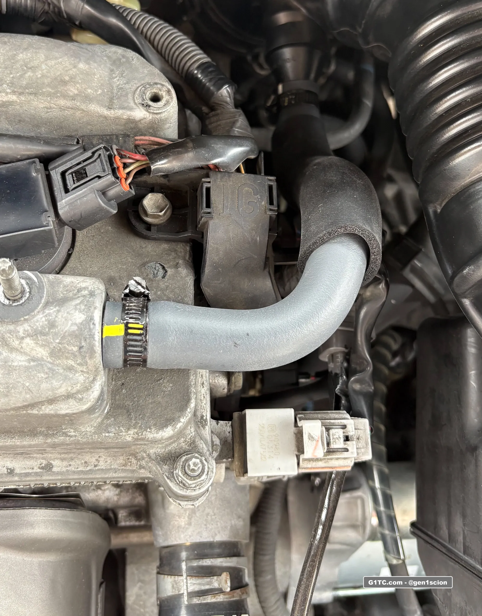 New OEM breather to intake pipe hose 12262-28080