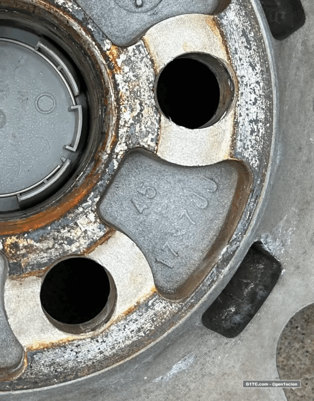 OEM 6 point split spoke alloy wheels are 5x100 ET45 17x7