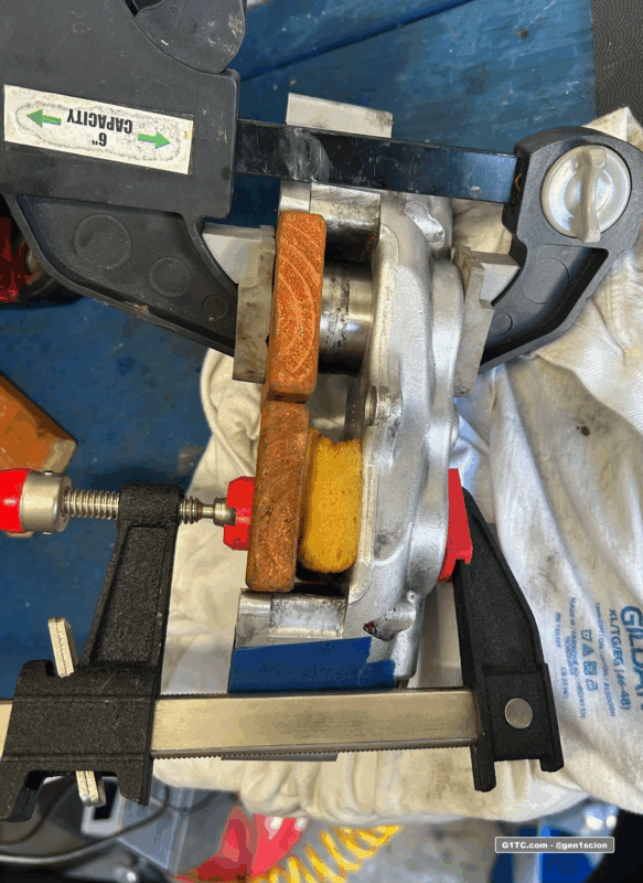 removing stubborn stuck brake piston Wilwood restore project