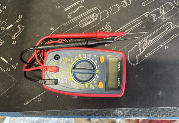 Astro AM33D digital multimeter