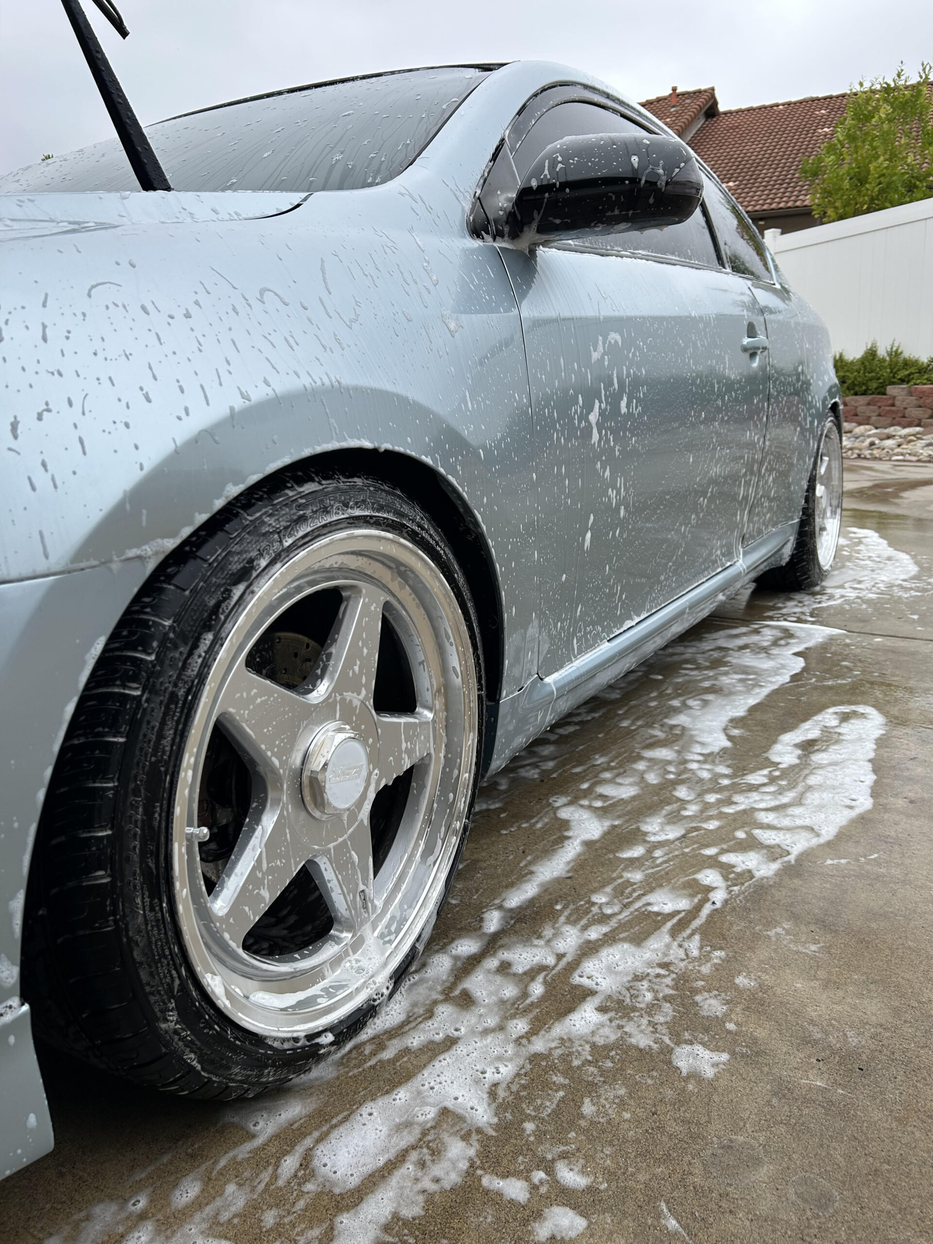ESR CR5 car wash with lug covers
