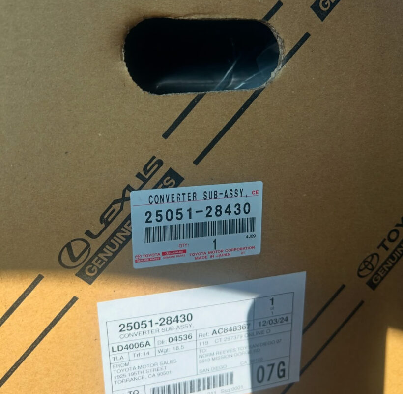 NEW OEM Toyota catalytic converter 25051-28430