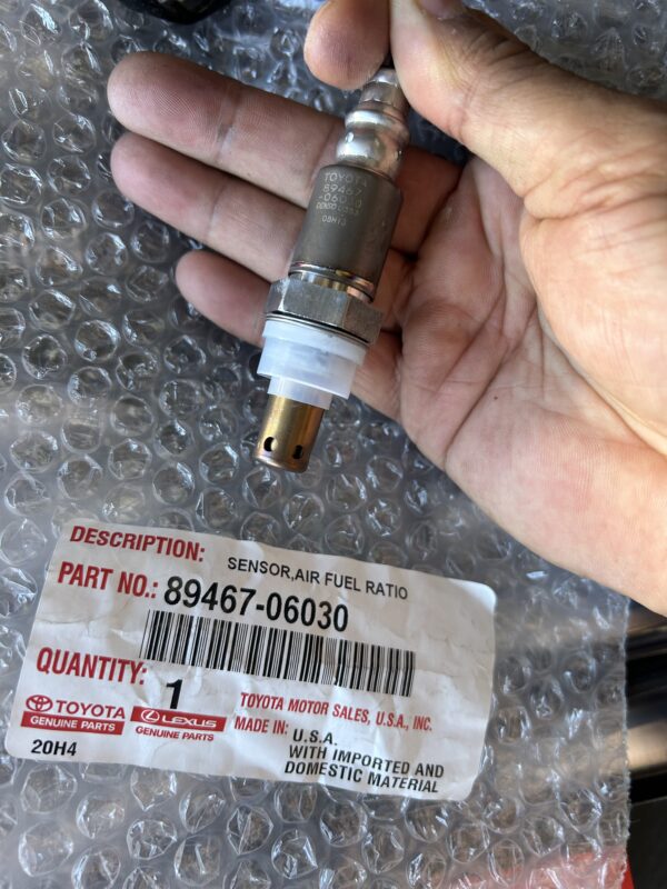 OEM Toyota upstream O2 air fuel sensor pn 89467-06030