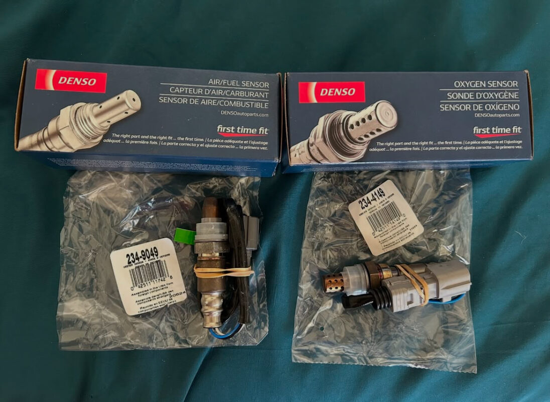 Replacement upstream and downstream O2 Sensors by Denso