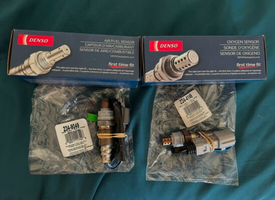 Replacement upstream and downstream O2 Sensors by Denso