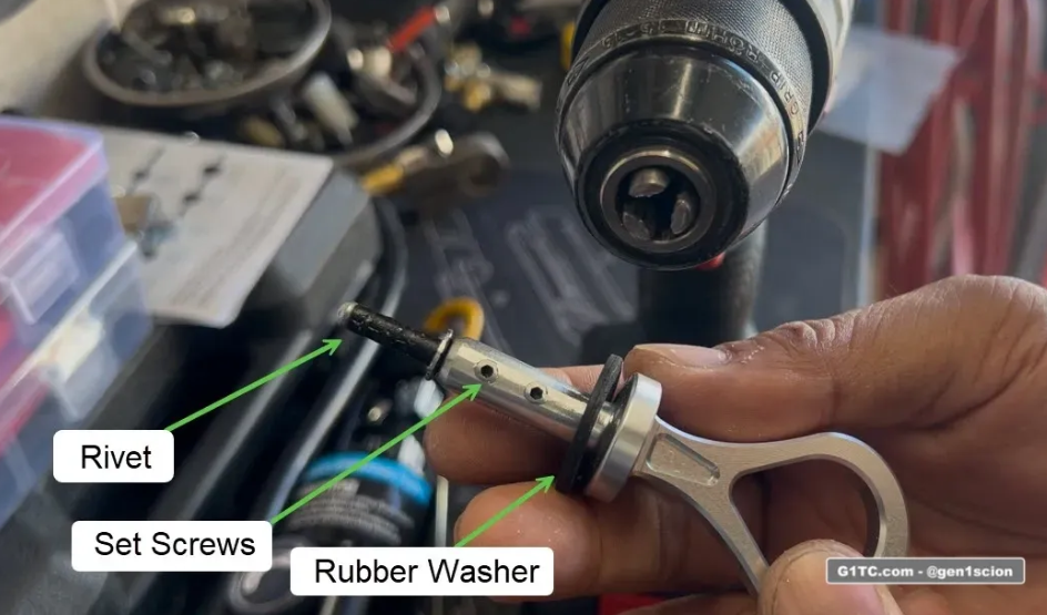 rivit in handle to spin it