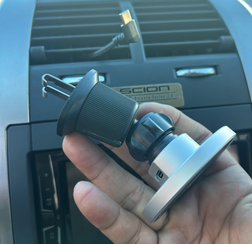 vent mounted magnetic cel phone charger